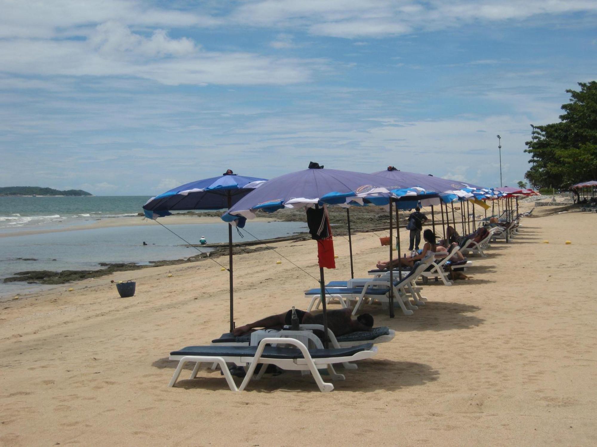 Baan Talay Hotel Pattaya Esterno foto